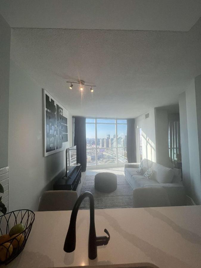 Cozy Fort York Condo Toronto Eksteriør bilde